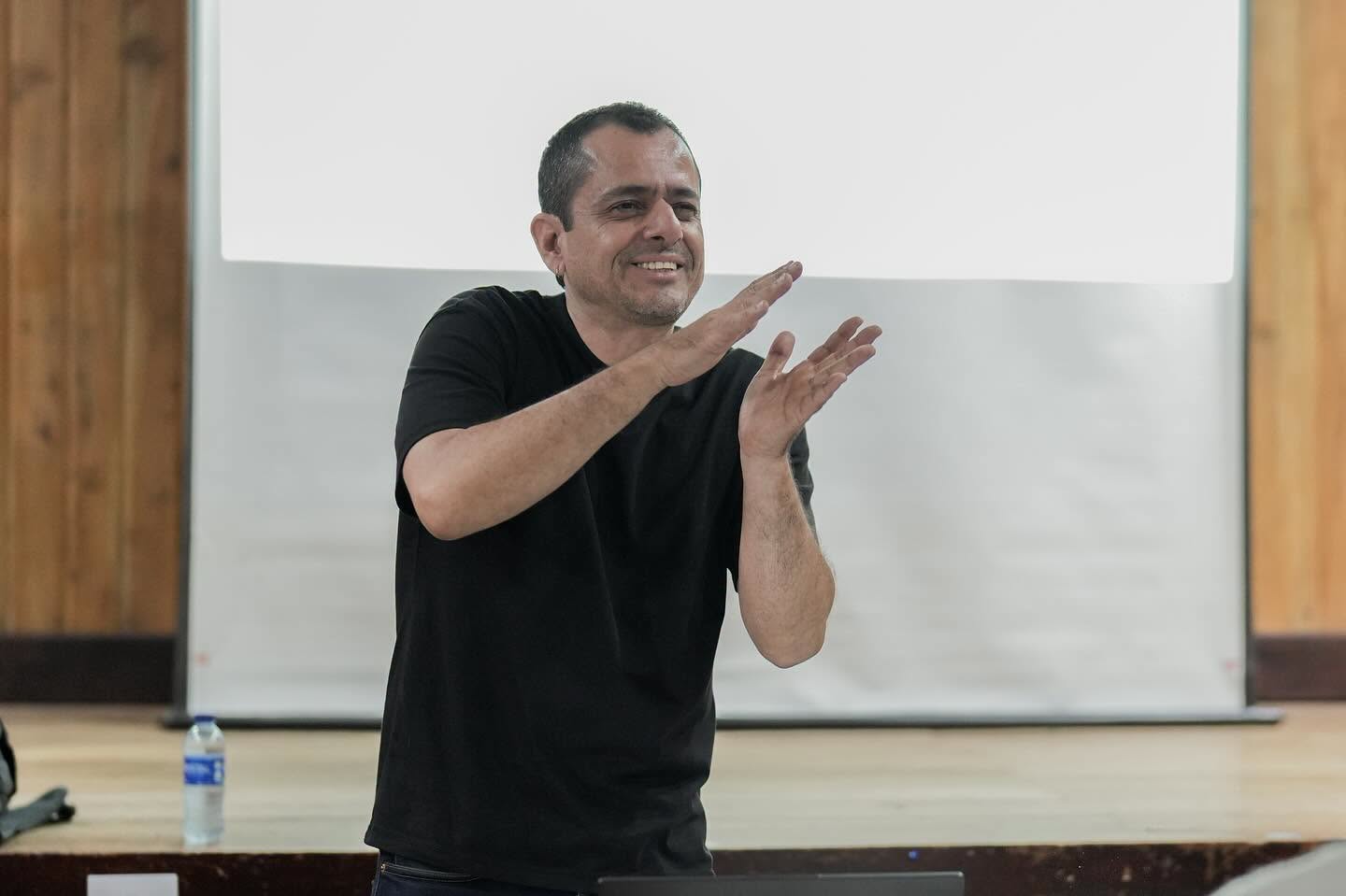 Emprendedores de Sonsón fortalecen sus negocios con formación en inteligencia artificial