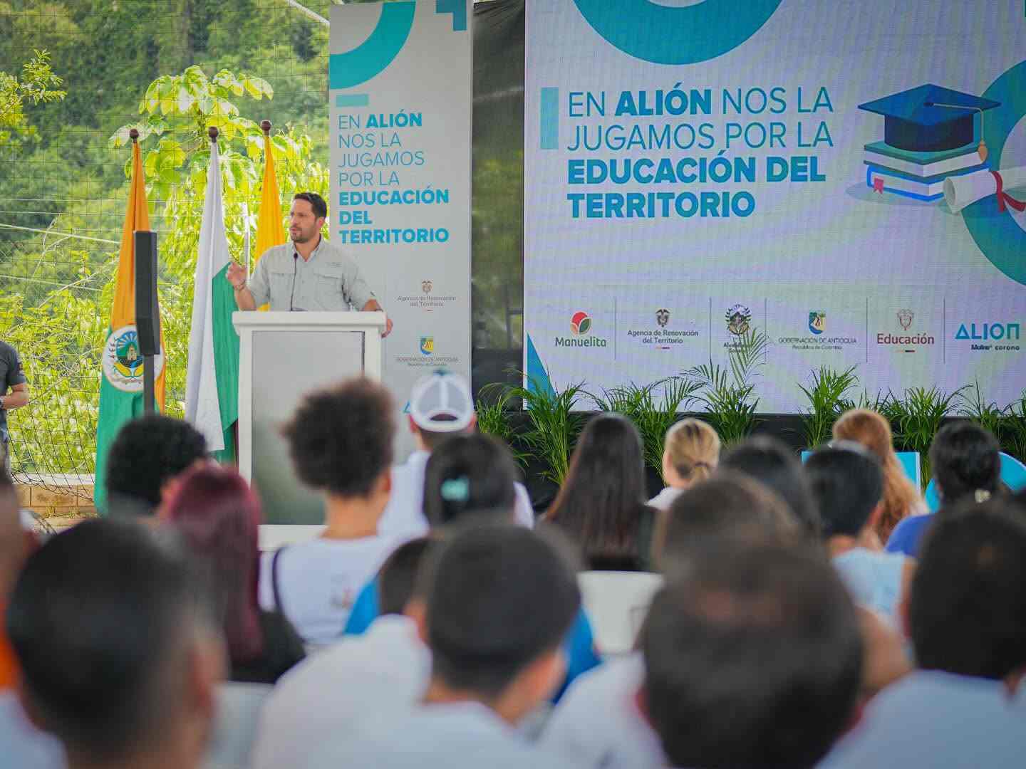 Sonsón fortalece la educación rural con nueva dotación tecnológica para estudiantes y docentes
